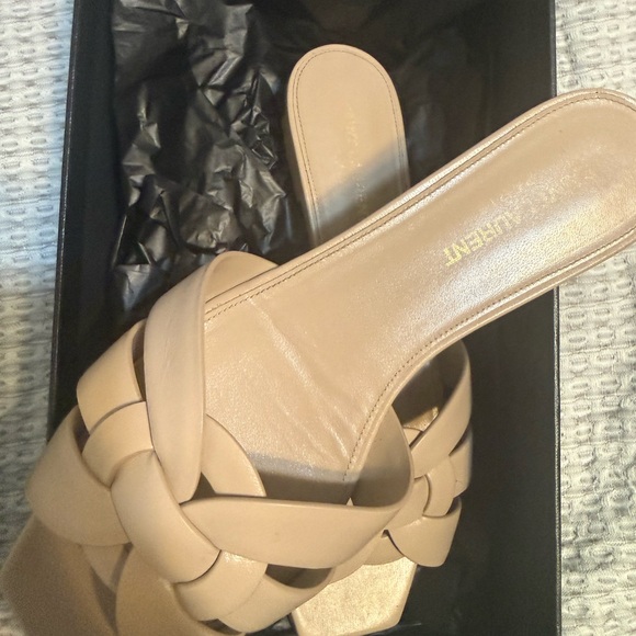 Saint Laurent Nude Women's Sandals - Picture 2 of 5